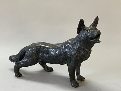Wolf. 
Sculpture in patinated bronze, 
Japan...