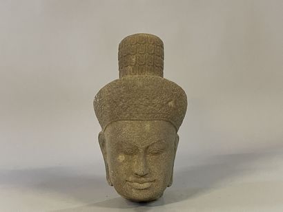 Carved sandstone Buddha head
H. 27 cm. 
