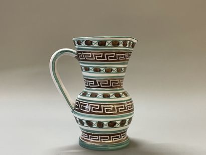 Robert PICAULT (1919-2000)
Pichet en faience...