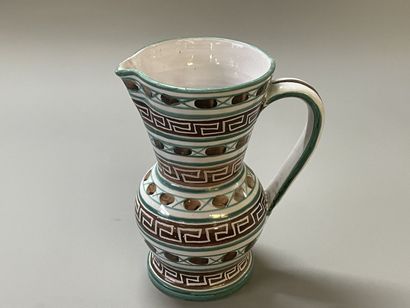 Robert PICAULT (1919-2000)
Pichet en faience...