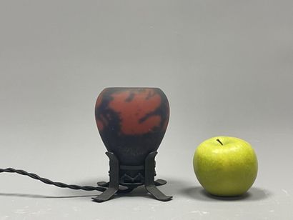 ROBJ Paris:
Veilleuse brule-parfum en verre...