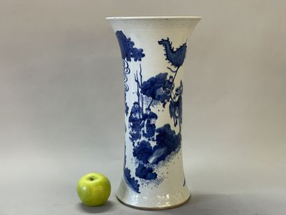 Large porcelain vase of China decorated with...