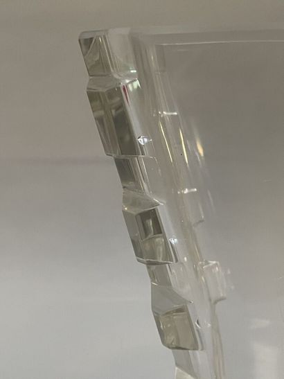 Jean LUCE (1895-1964)
Vase in thick crystal,...
