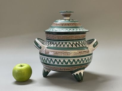 Robert PICAULT (1919-2000)
Soupière tripode...