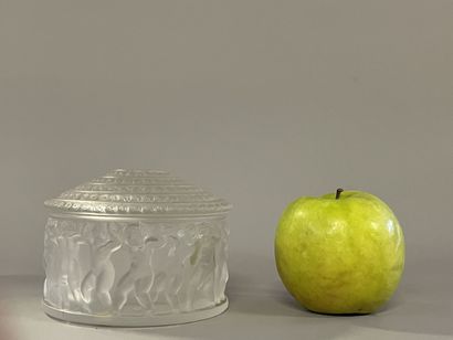 LALIQUE France. 
Candy box 