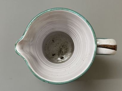 Robert PICAULT (1919-2000)
Pichet en faience...