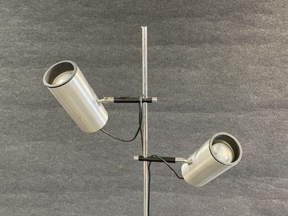Floor lamp with two adjustable metal spotlights.
1970's...