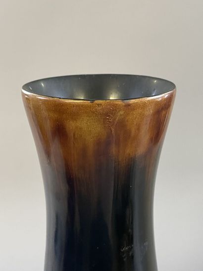 Large vase in lacquered wood and eggshell...