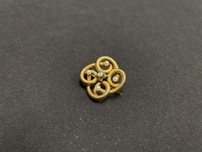 Broche en or, sertie d