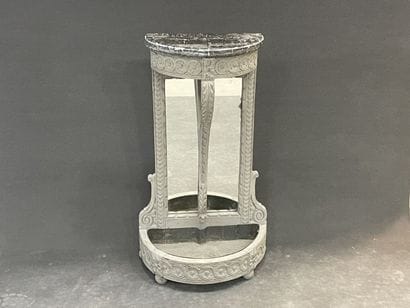 Console of vestibule forming planter in low...