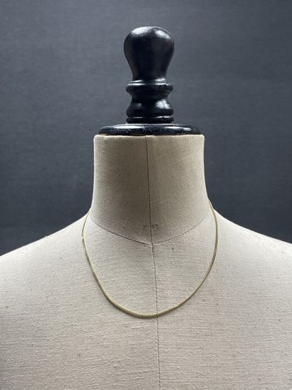 Chaine en or .
Or 750°/00.
L: 46 cm
Poids...