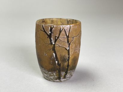 DAUM Nancy.
Miniature vase in orange marmorated...