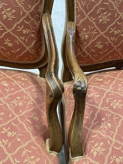 Two armchairs in carved walnut
Stamped Jean...