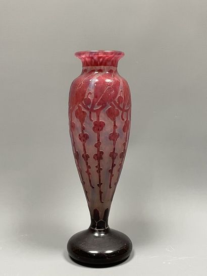 Le Verre Français
Grand vase sur piedouche...