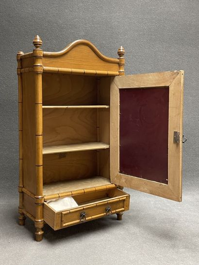 Mobilier de poupée en placage de sycomoreet...