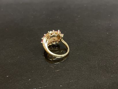 Bague en or 750°/00 serti d'améthystes et...