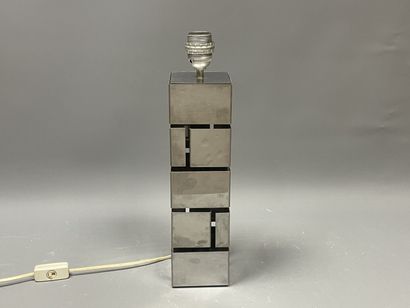 Lampe en feuille d'aluminium brossée.
Années...