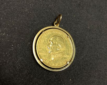 Médaille en or 900%°, Pétain 1958 montée...