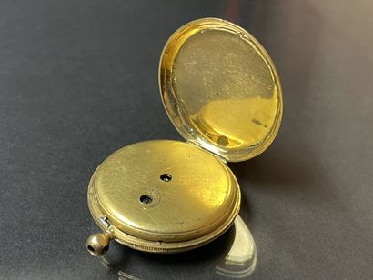 Gold pocket watch.
Missing the clasp
D: 36...