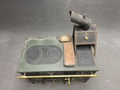 Cuisinière de poupée complète avec sa batterie...