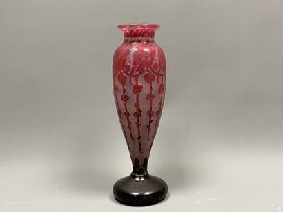 Le Verre Français
Grand vase sur piedouche...