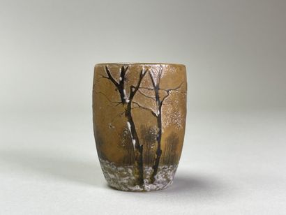 DAUM Nancy.
Miniature vase in orange marmorated...