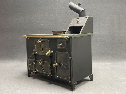Cuisinière de poupée complète avec sa batterie...