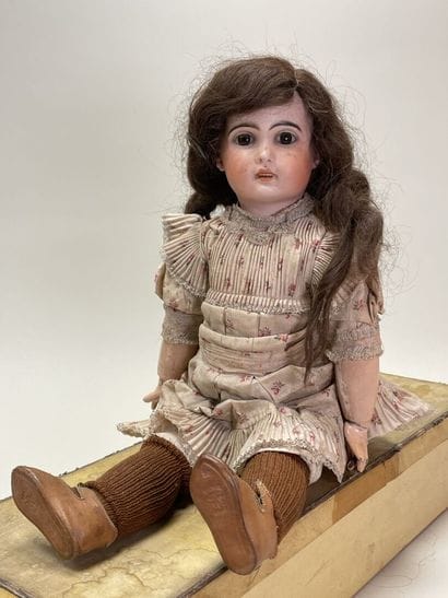 Bébé JUMEAU, 
Poupée tête porcelaine, bouche...