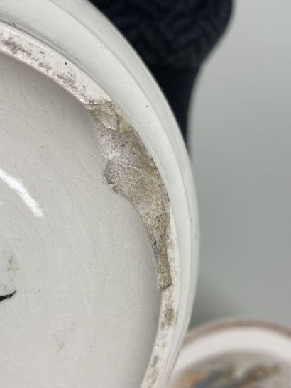Table de toilette de poupée en pitchpin avec...