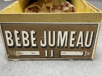 Bébé JUMEAU, 
Poupée tête porcelaine, bouche...