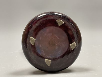 Le Verre Français
Grand vase sur piedouche...
