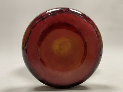 Le Verre Français
Vase sur piedouche à deux...