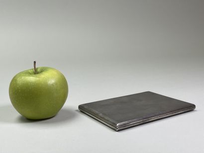 Asprey London - Etui en argent anglais.
Poids:...