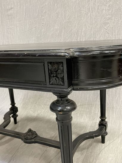 Table en bois laqué noir, de salon ou de...