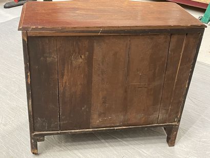 Chest of drawers in rosewood, opening with...