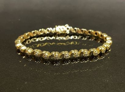 Bracelet rivière en vermeil et petits diamants...