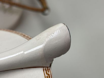 Table de toilette de poupée en pitchpin avec...