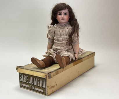 Bébé JUMEAU, 
Poupée tête porcelaine, bouche...