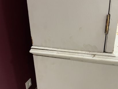 Meuble de métier, en deux parties, haut vitré,...
