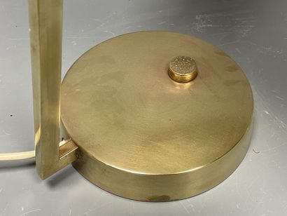 Lampe de bureau en laiton. 
Design italien...