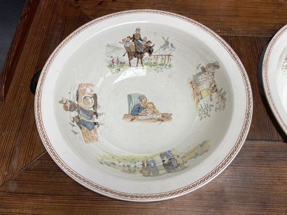 Table de toilette de poupée en pitchpin avec...