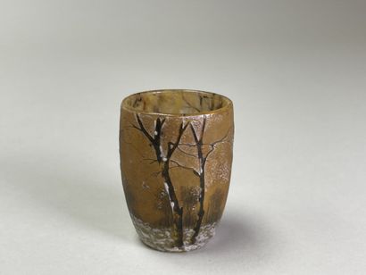 DAUM Nancy.
Miniature vase in orange marmorated...