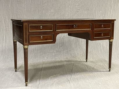 Flat desk in mahogany and mahogany veneer,...