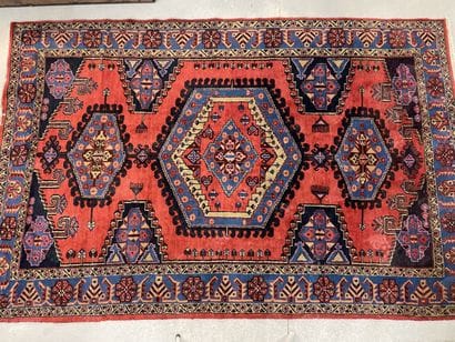 Grand tapis turque en laine
320 x 210 cm....