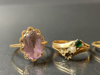 Set of five antique gold rings, set with...
