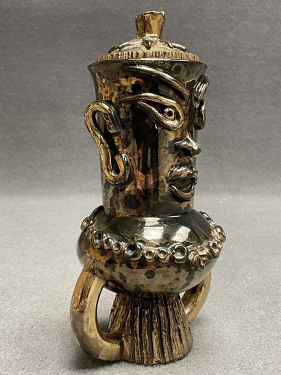 René BLUET (XXe)
Vase couvert anthropomorphe...