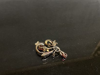 Pendentif en or, orné de diamants taille...