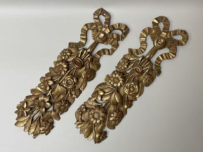 Pair of carved and gilded decorative woodwork.
Regency...