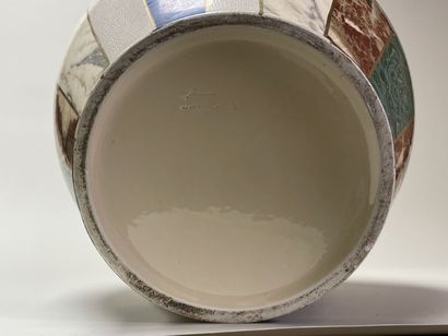 Grande potiche en céramique italienne XX°...