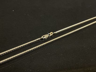 Chaine collier en or .
Or 750°/00.
L: 42...